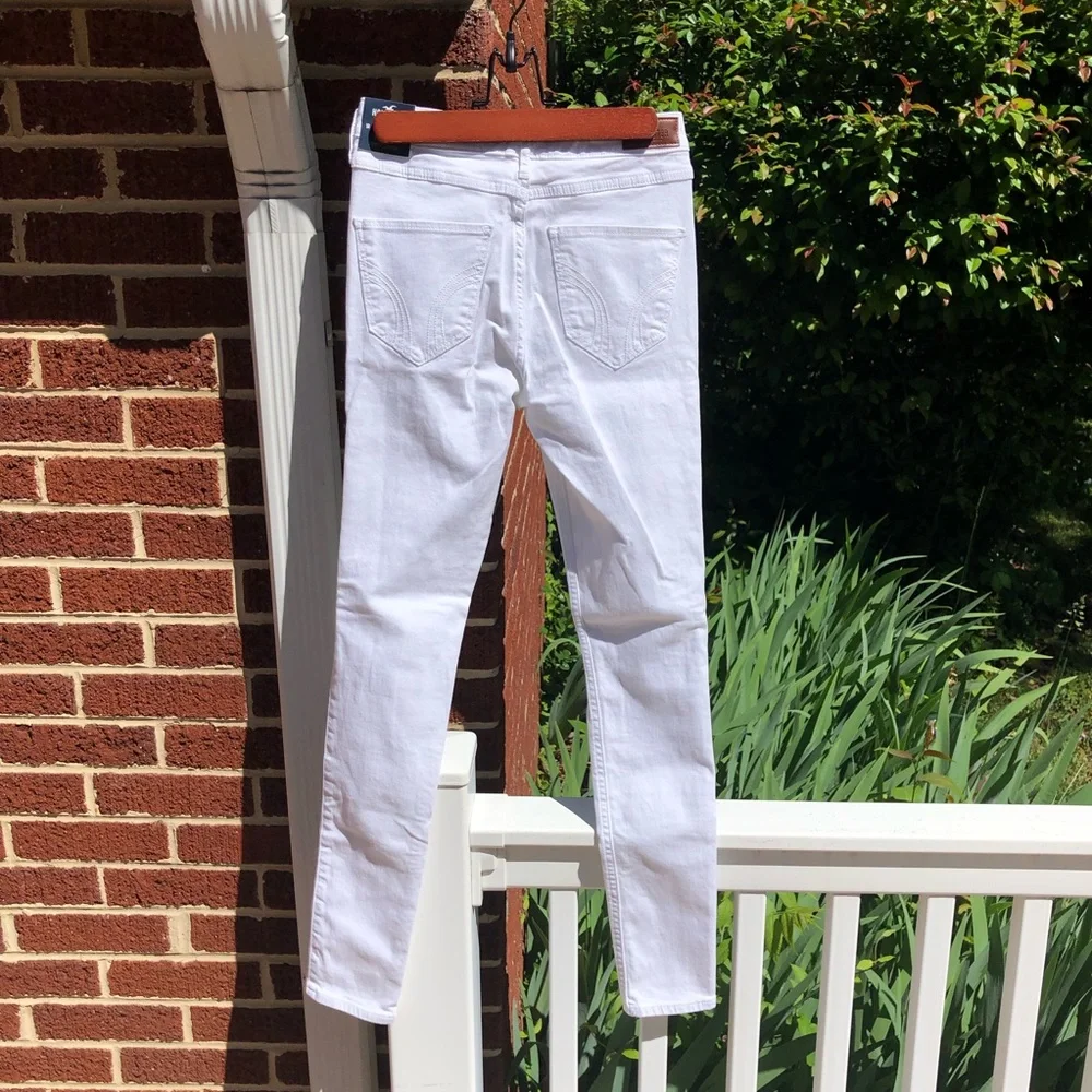 Hollister Classic Stretch High-Rise Super Skinny white jeans - Picture 7 of 10